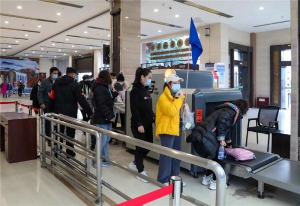 冬游峨眉成新趋势！ 冰雪、温泉、阳光……你的冬天被这里承包啦