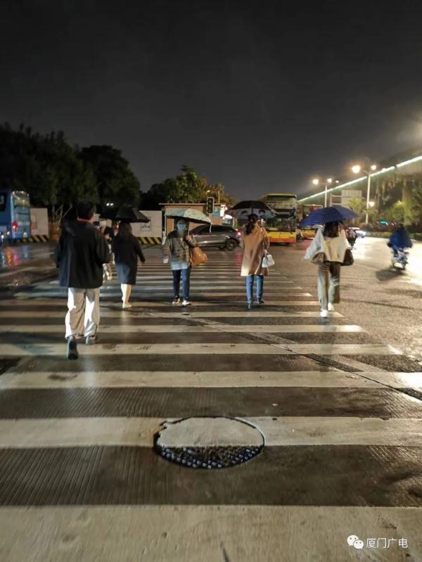 已跌至5.9℃!厦门明起更冷!快拿出最厚衣服…… 已跌至5.9℃!厦门明起更冷!快拿出最厚衣服……