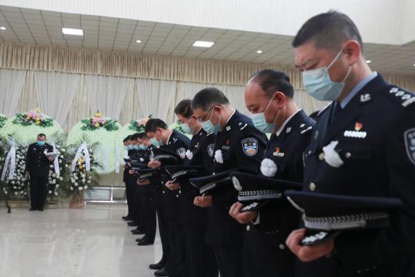 泪别战友！淮安交警宋祖钦为保护同事遭逆行轿车撞击因公殉职