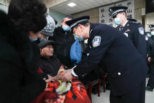 泪别战友！淮安交警宋祖钦为保护同事遭逆行轿车撞击因公殉职