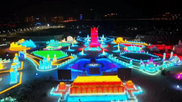 哈尔滨冰雪大世界明日试营业!畅游票可无限次入园 哈尔滨冰雪大世界明日试营业!畅游票可无限次入园