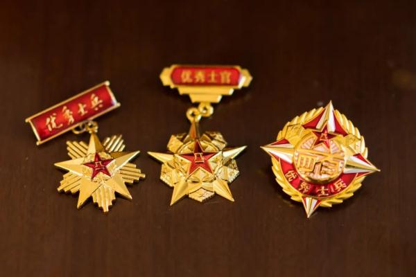 新军功章，开始发放！