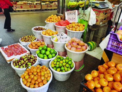 网友调侃带火了黄桃罐头 其实这些应季水果更适合补充维C