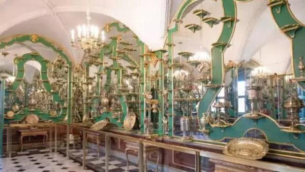 德警方追回“德累斯顿大劫案”31件珍宝，总价值高达1.13亿欧元