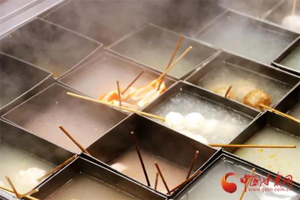 兰州夜市重启 “烟火气”逐渐回归