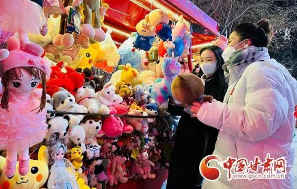 兰州夜市重启 “烟火气”逐渐回归