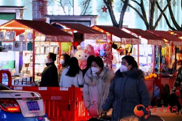 兰州夜市重启 “烟火气”逐渐回归
