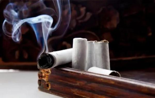 在家熏艾消毒，结果把家烧了……