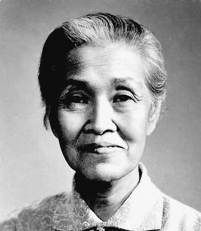 她一生亲手接生数万名婴儿 她一生亲手接生数万名婴儿