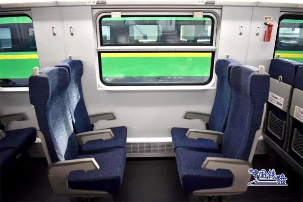 开通倒计时!新型复兴号整装待发 开通倒计时!新型复兴号整装待发