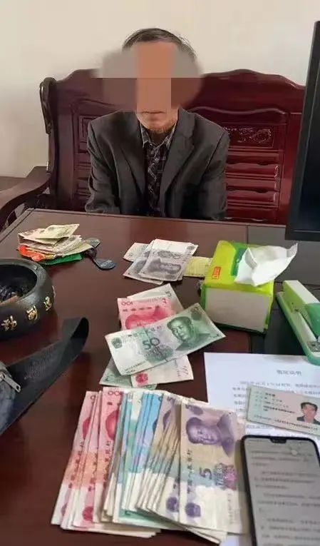 胆大包天!柳州一居民楼内,这家人竟用打印机“造”人民币!内幕曝光 胆大包天!柳州一居民楼内,这家人竟用打印机“造”人民币!内幕曝光