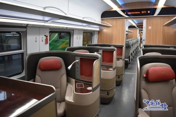 开通倒计时!新型复兴号整装待发 开通倒计时!新型复兴号整装待发