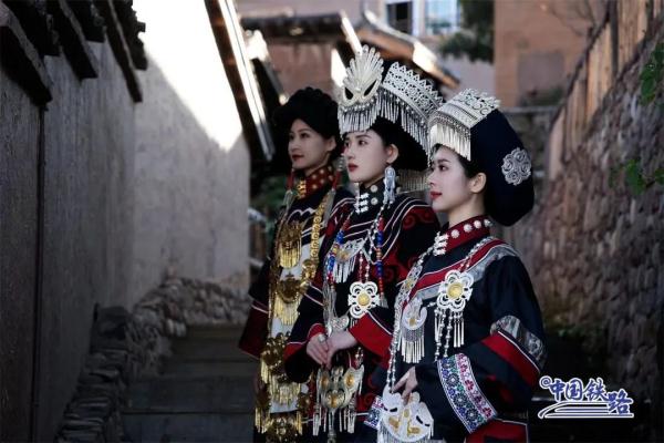 开通倒计时!新型复兴号整装待发 开通倒计时!新型复兴号整装待发