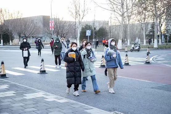 北京研考首日:15.2万考生的梦想,数万人的守护 北京研考首日:15.2万考生的梦想,数万人的守护