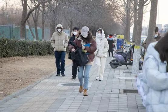 北京研考首日:15.2万考生的梦想,数万人的守护 北京研考首日:15.2万考生的梦想,数万人的守护