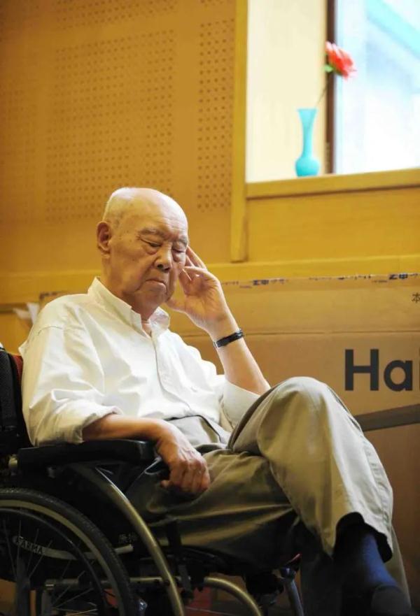 痛心!他离开了……是太多人的童年 痛心!他离开了……是太多人的童年