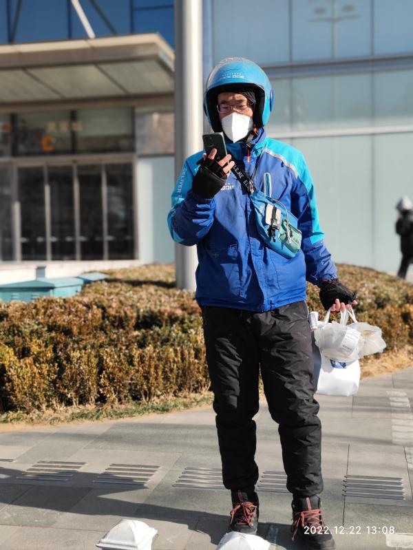 我无法听到闺女喊声爸爸，但我能一直守护她的笑容