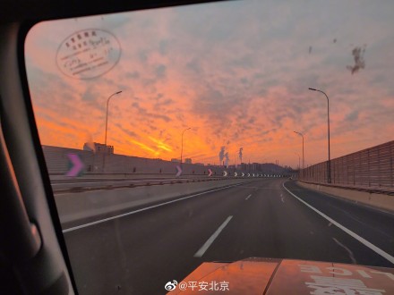 不用羡慕！只有早起工作的人，才有资格看风景