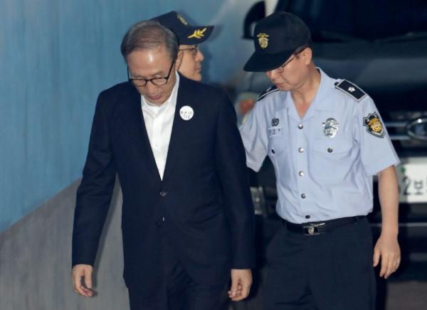 韩国总统尹锡悦特赦前总统李明博