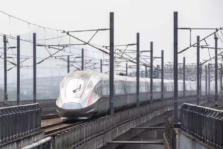 世界运营里程最长高铁开通10年了!京广高铁10年发送旅客超16.9亿人次 世界运营里程最长高铁开通10年了!京广高铁10年发送旅客超16.9亿人次