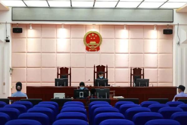 妈妈将新生婴儿遗弃草丛，法院判决来了