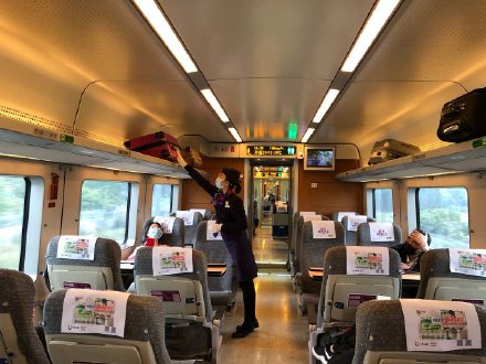 世界运营里程最长高铁开通10年了!京广高铁10年发送旅客超16.9亿人次 世界运营里程最长高铁开通10年了!京广高铁10年发送旅客超16.9亿人次