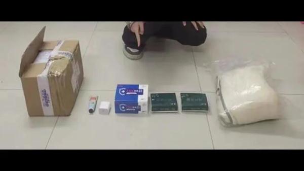 女孩频偷快递如“拆盲盒”!其偷窃目的竟是...... 女孩频偷快递如“拆盲盒”!其偷窃目的竟是......