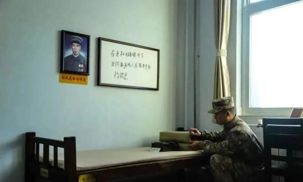 肖念念远的弟弟服役：“我常想，过去哥哥亦然这样走过来的”