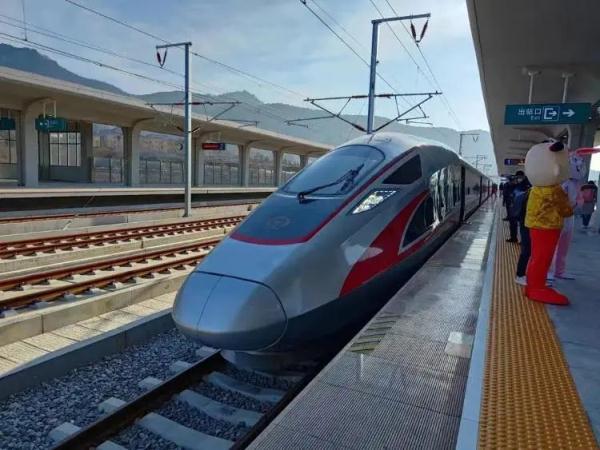 济莱高铁正式运营通车! 济莱高铁正式运营通车!