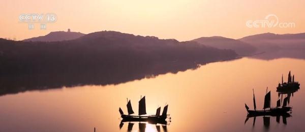 你好2023 | 霞光初透烟波渺 湖光山色更美妙 你好2023 | 霞光初透烟波渺 湖光山色更美妙