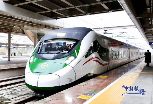 复兴号新车元旦首秀！