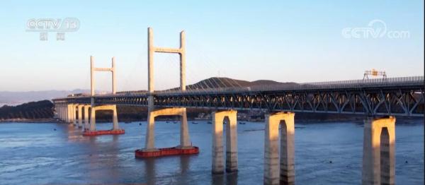 你好2023 | 钢铁巨龙跨海峡 海上天路沐晨光