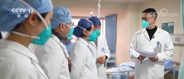 扩容收治 内外科协力渡难关 全力以赴护佑生命 扩容收治 内外科协力渡难关 全力以赴护佑生命