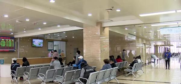 高龄、有基础疾病、持续高温超过三天！哈医大二院专家提醒：应及时就诊！