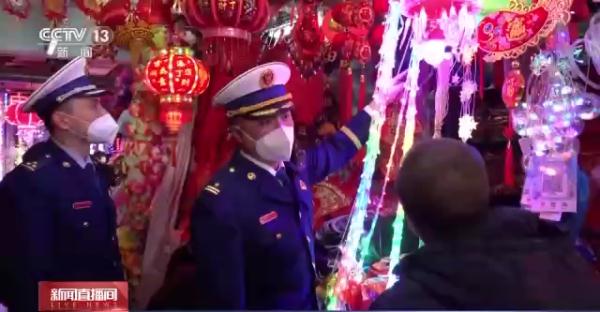 各地排查火灾隐患 确保集贸市场安全