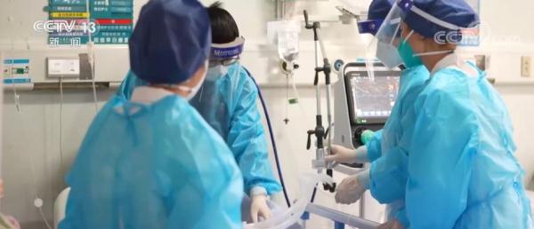 扩容收治 内外科协力渡难关 全力以赴护佑生命 扩容收治 内外科协力渡难关 全力以赴护佑生命