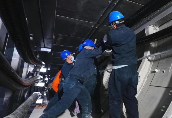 福建福州东台至盖山220千伏线路全线贯通