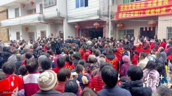 广东梅州五华警方3天辗转4省解救被拐女童