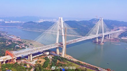 宜宾临港公铁两用长江大桥主体施工完成