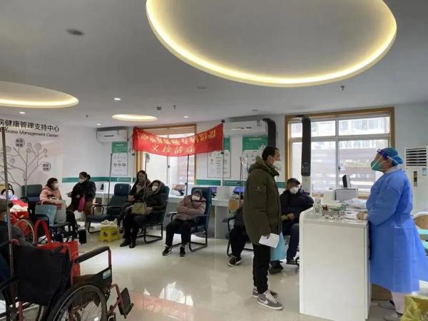又一地发现XBB！上海：抗病毒药物、氧气罐等已优先向社区倾斜配备