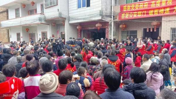 “4岁女童被拐走卖6万元”后续：邻居作案，有前科