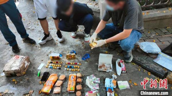 巧克力内暗藏毒品 浙江鹿城警方侦破特大跨国贩毒案 巧克力内暗藏毒品 浙江鹿城警方侦破特大跨国贩毒案