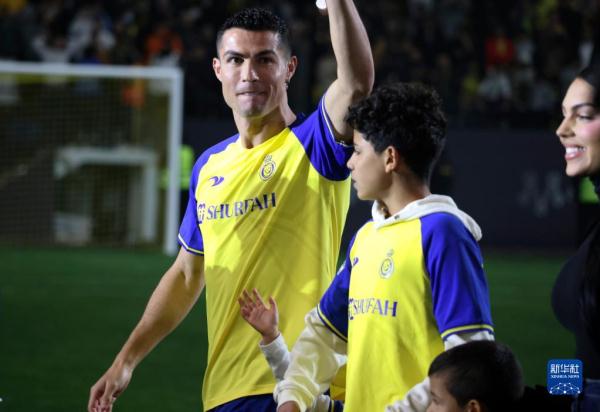 沙特利雅得胜利俱乐部为C罗举办欢迎活动