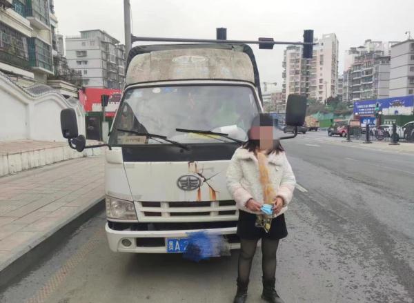 “黄牛”帮审车，花钱盖假章？贵阳车主被“坑”大了！