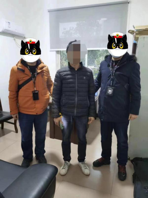 12名男子上网裸聊被截屏勒索！有人被敲诈近20万元