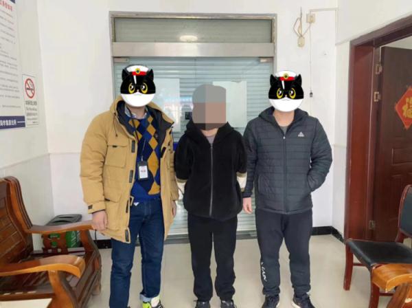 12名男子上网裸聊被截屏勒索！有人被敲诈近20万元