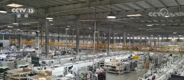 辽宁沈阳:加工车间忙生产 “撸起袖子”赶订单 辽宁沈阳:加工车间忙生产 “撸起袖子”赶订单