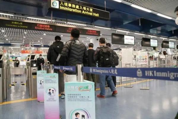 1月8日起内地与香港恢复通关,每日单向5万陆路通关配额、暂不通高铁 1月8日起内地与香港恢复通关,每日单向5万陆路通关配额、暂不通高铁