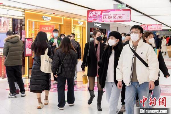 久违的热闹又回来了！各地消费市场加速回暖