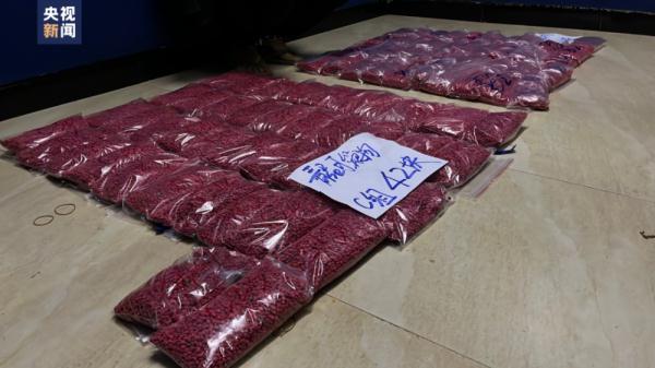 跳河、枪战、飙车……缉毒民警抓捕毒贩现场惊心动魄